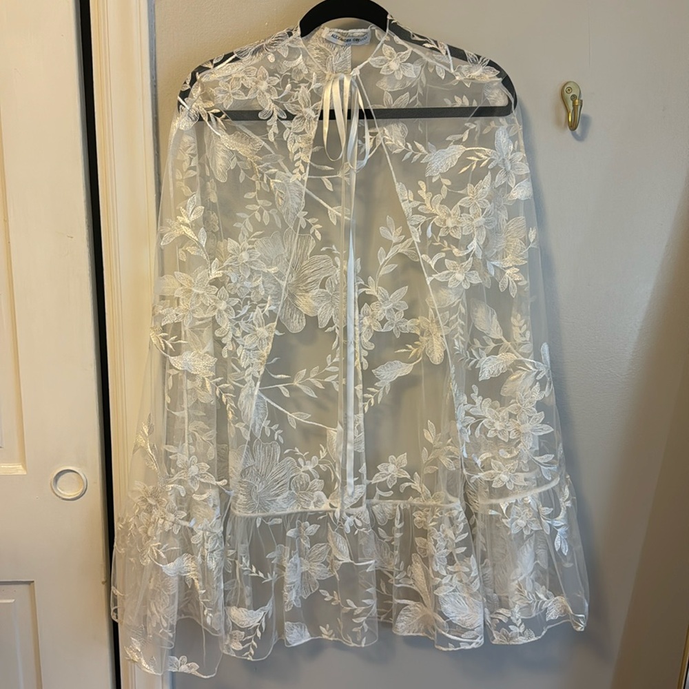 Beautiful Alexandra Grecco Delfina Cape
